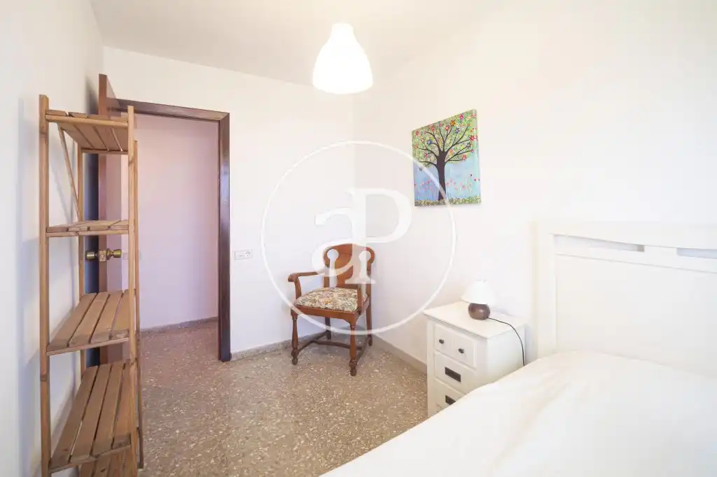 Habitación de Piso de alquiler en Valencia con Aire acondicionado, Calefacción y Amueblado