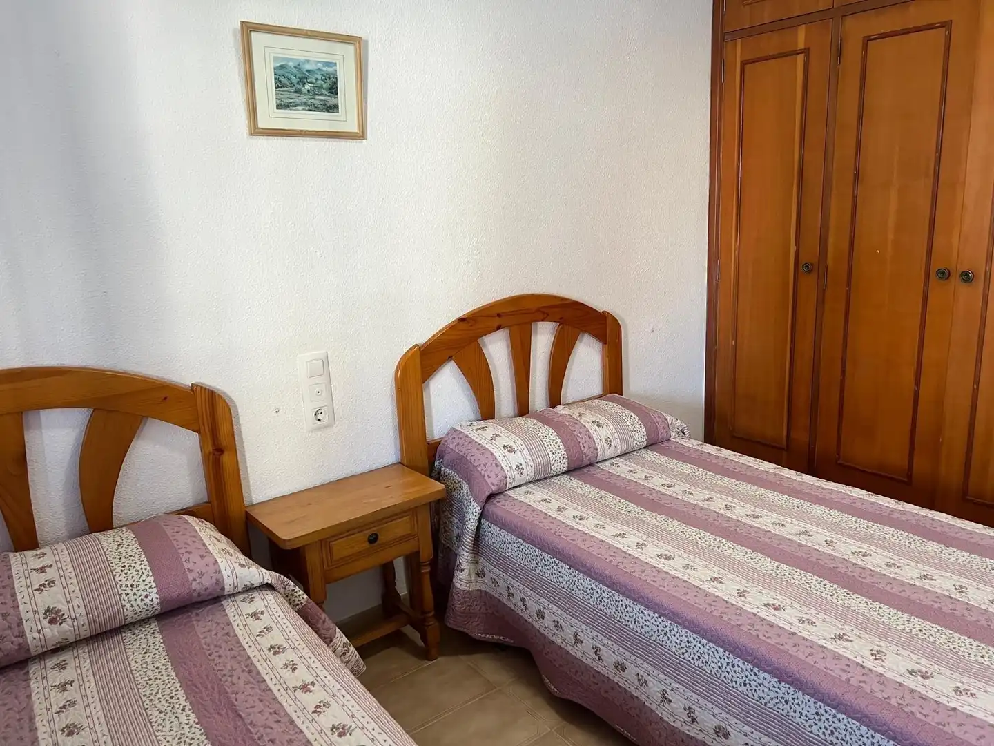 Dormitori de Apartament de lloguer en Gandia amb Aire condicionat, Terrassa i Moblat