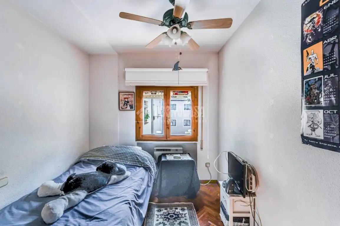 Habitación de Piso en venta en Madrid con Parquet y Balcón