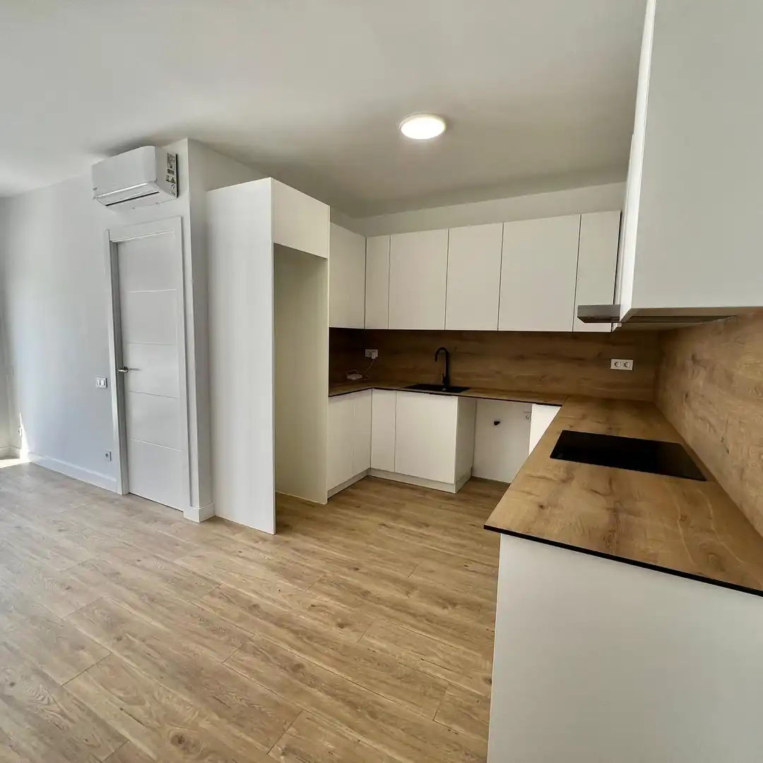 Cuina de Pis de lloguer en Vilanova i la Geltrú amb Aire condicionat, Calefacció i Parquet