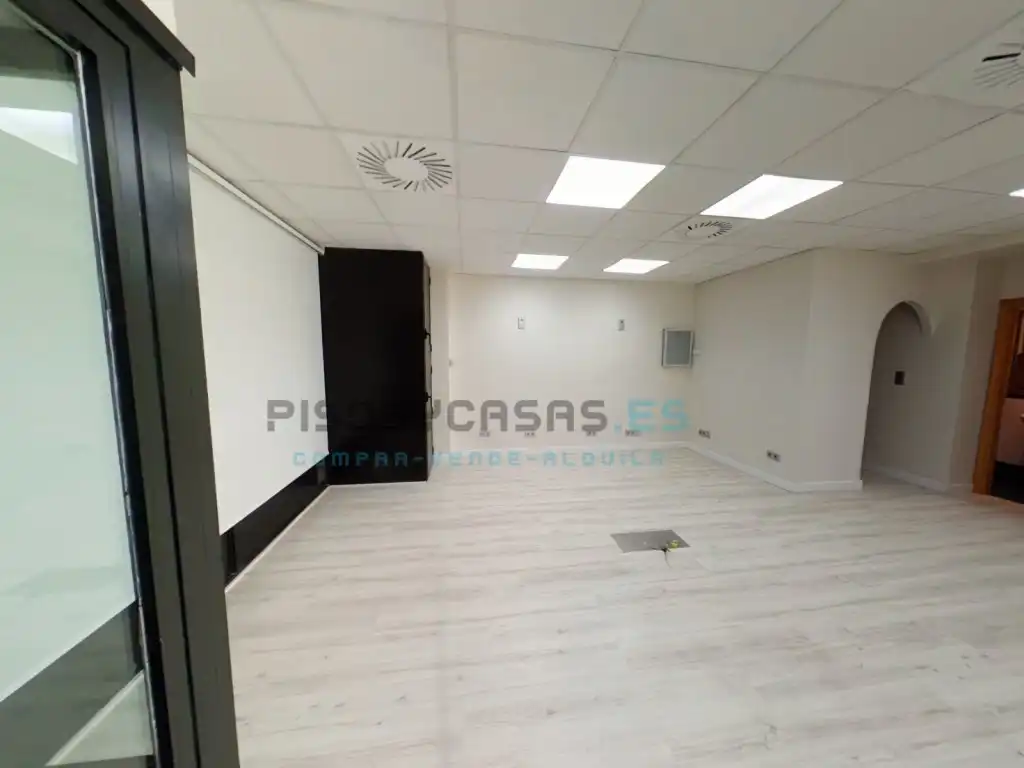 Commercial properties for rent in Zaragoza  with Air Conditioner