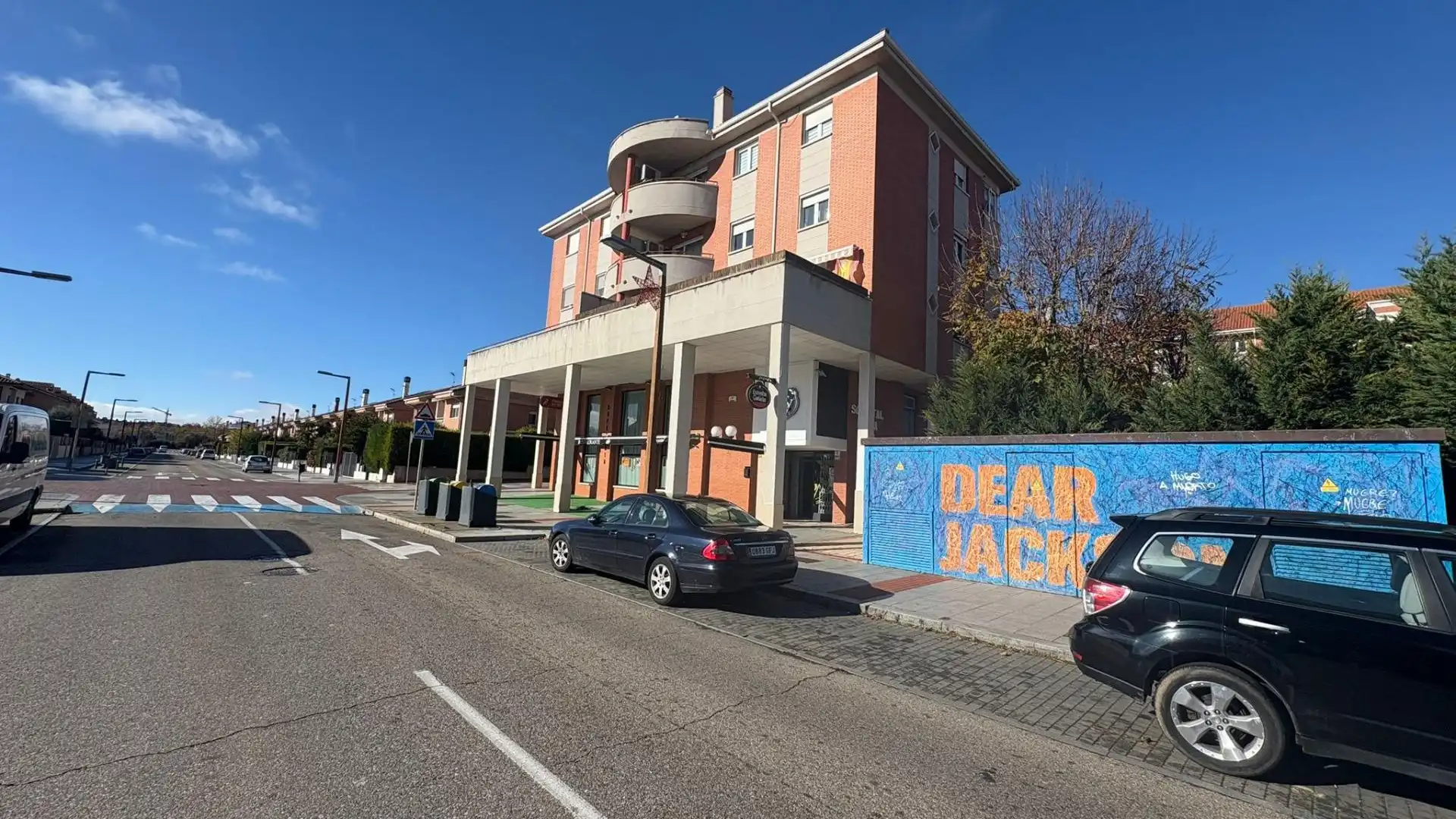 Vista exterior de Local de alquiler en Arroyo de la Encomienda con Amueblado