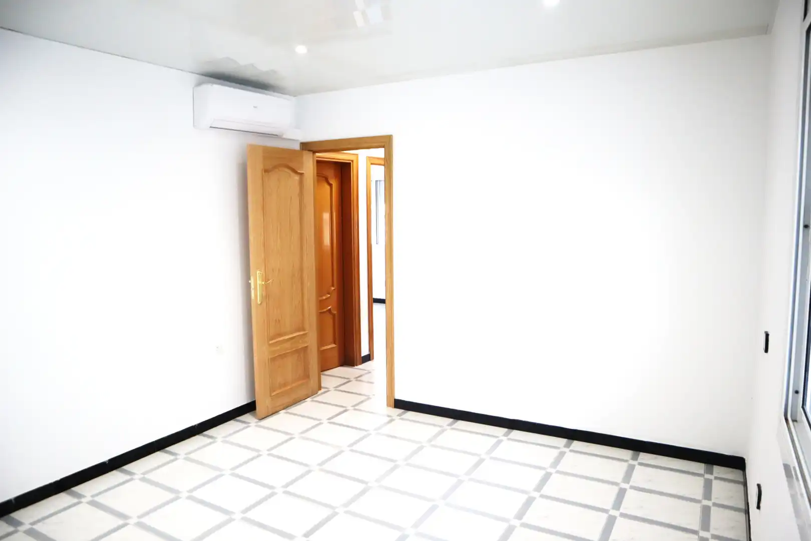 Piso en venta en Cerdanyola del Vallès con Aire acondicionado, Calefacción y Horno
