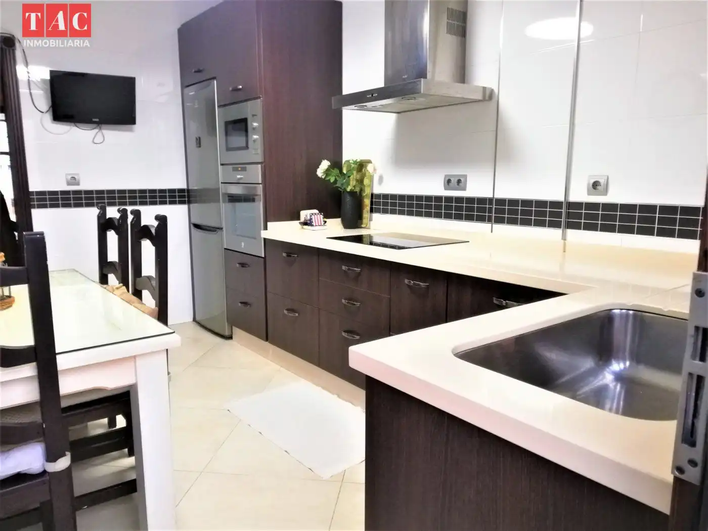 Detached homes for sale in Lepe