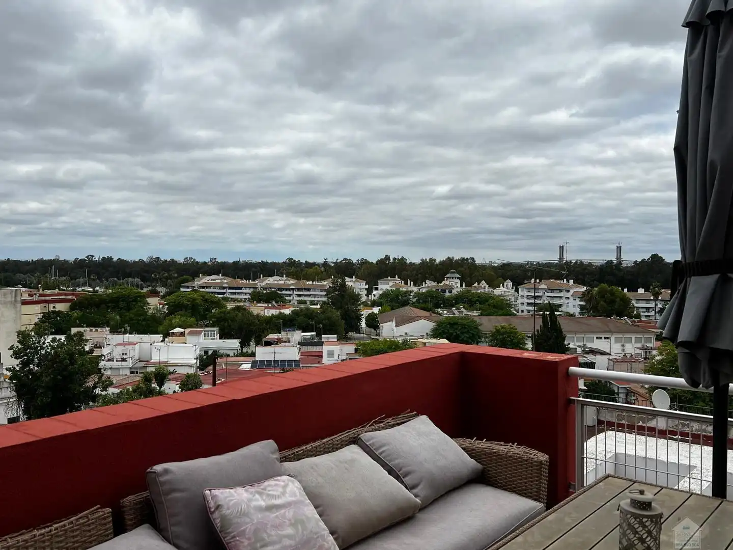 Attic for rent in Gelves