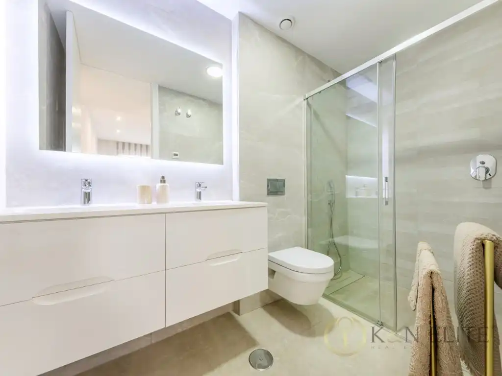 Badezimmer von Maisonette zum Verkauf in Benidorm mit Klimaanlage und Terrasse