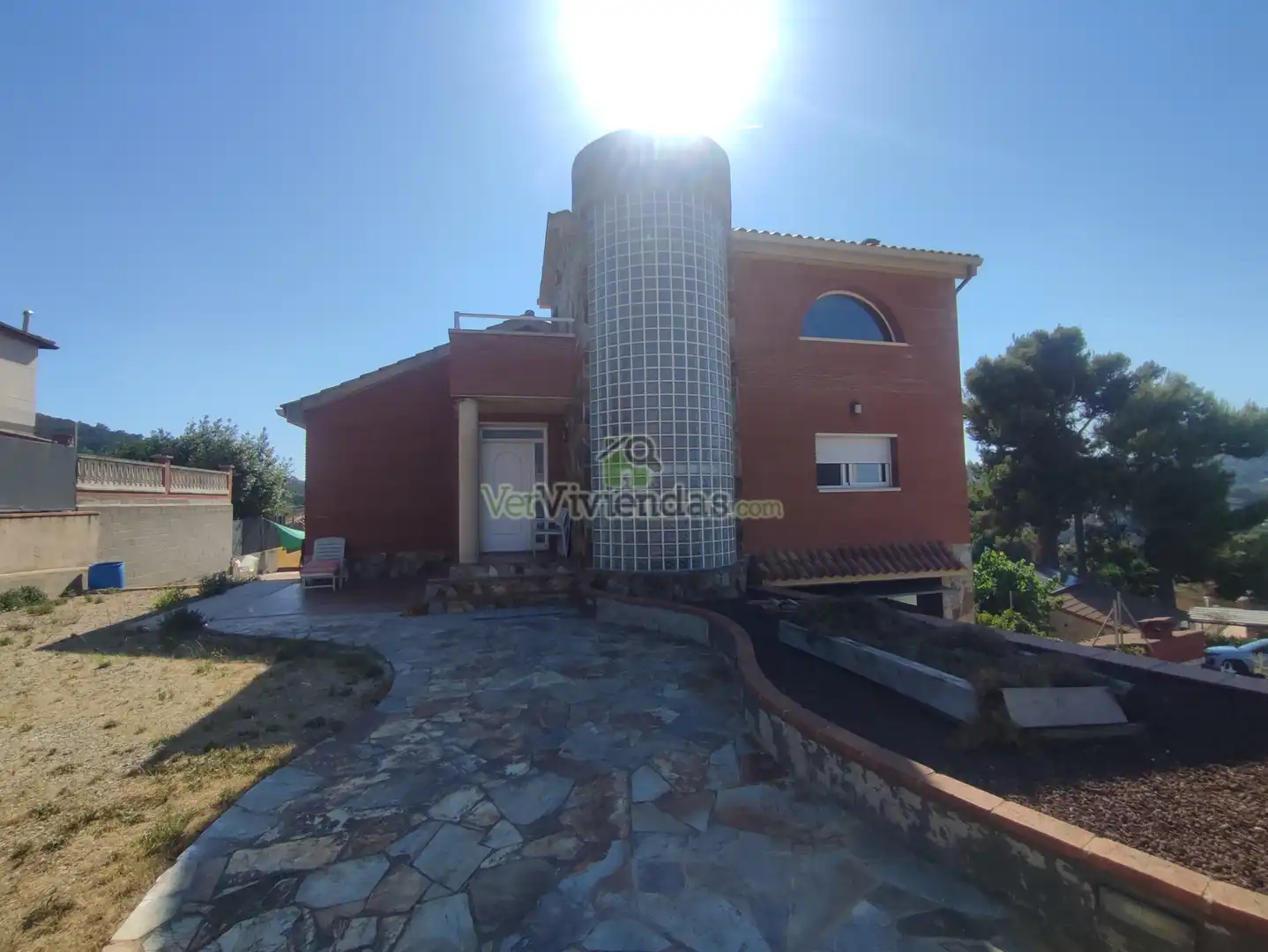 Vista exterior de Casa o xalet en venda en Vallirana amb Calefacció, Jardí privat i Terrassa