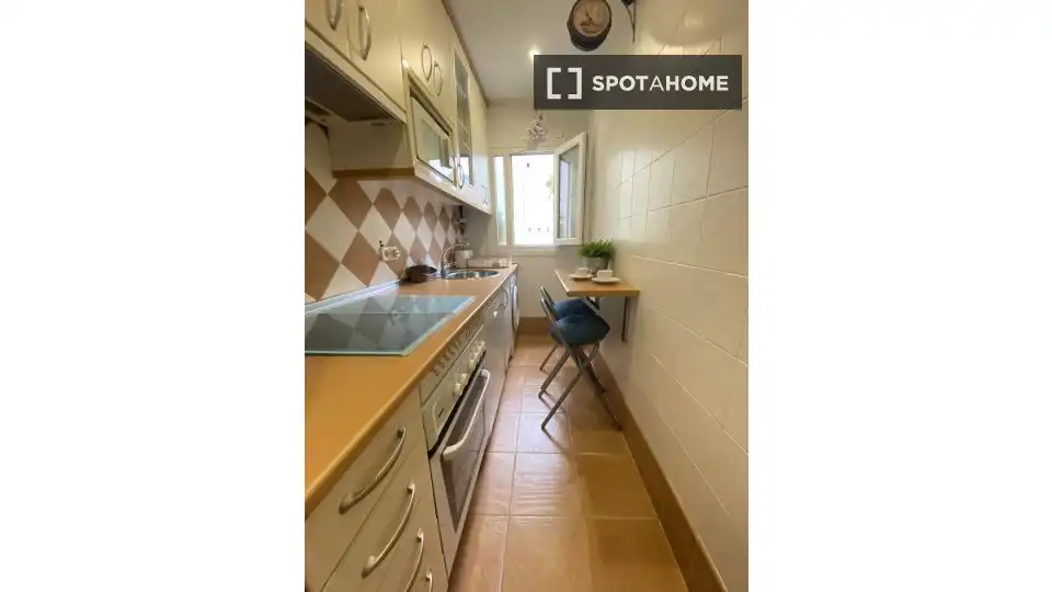 Cocina de Piso de alquiler en Madrid con Aire acondicionado, Calefacción y Amueblado