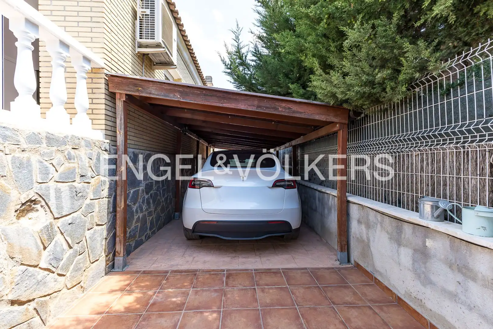 Aparcament de Casa o xalet en venda en Sant Cugat Sesgarrigues amb Aire condicionat i Calefacció