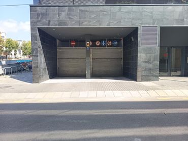 Einzelparkplatz zur Miete in Centre