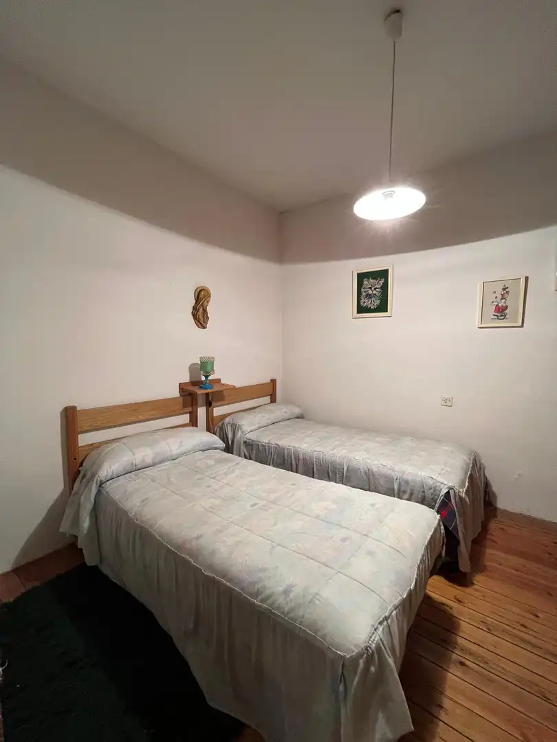 Bedroom of Houses for sale in Santa Cristina de la Polvorosa  with Furnished