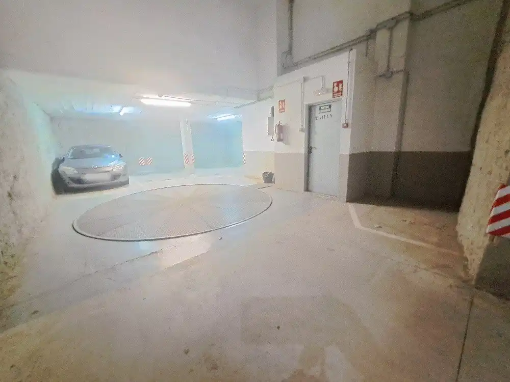 Aparcament de Dúplex en venda en Rubí amb Calefacció, Terrassa i Traster