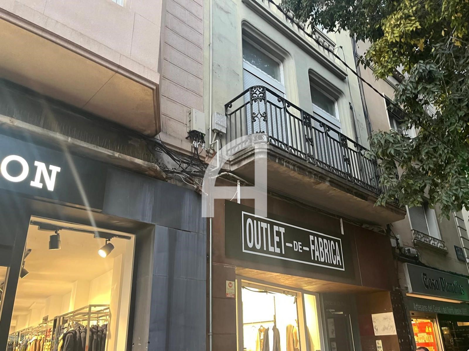 Vista exterior de Oficina de lloguer en Terrassa