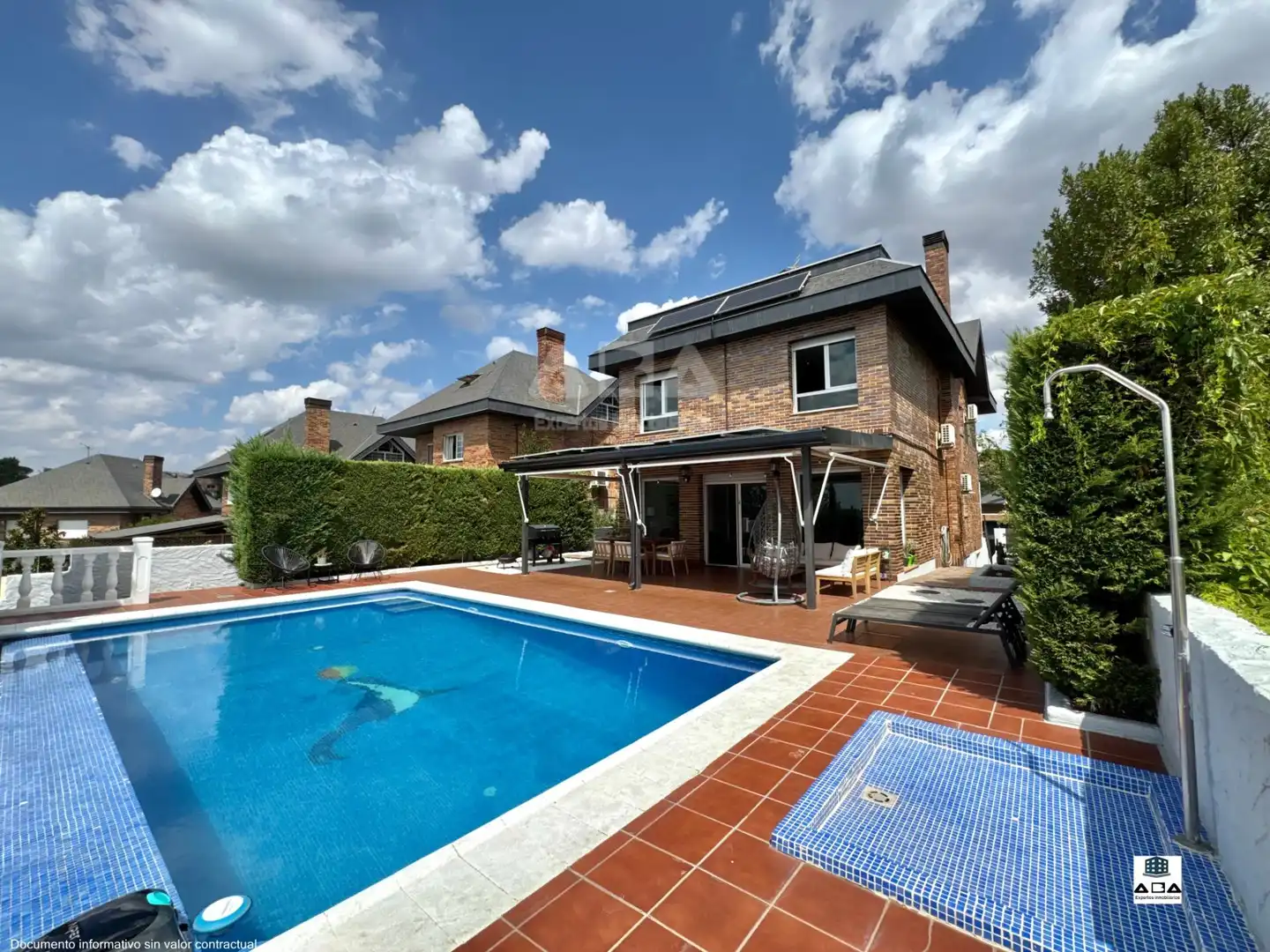 Detached house with pool for sale in Calle Monte Alto, imagen 3
