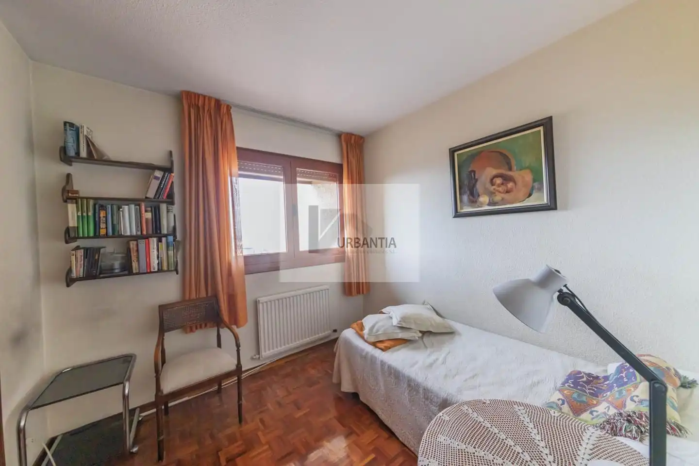 Habitación de Piso en venta en  Pamplona / Iruña con Calefacción, Parquet y Terraza