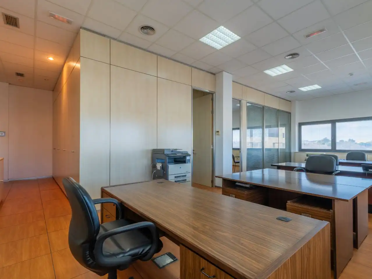 Büro zum Verkauf in Coslada mit Klimaanlage, Heizung und Möbliert