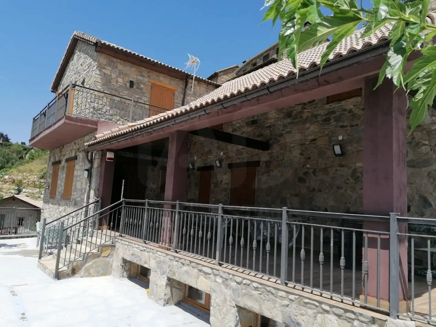 Vista exterior de Local en venda en Castiello de Jaca, Huesca