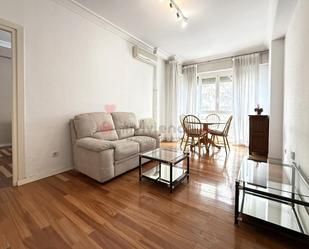 Exterior view of Apartment to rent in  Madrid Capital  with Air Conditioner, Heating and Terrace