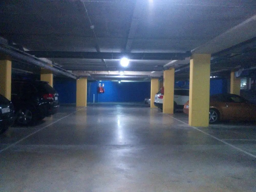 Parkplatz von Garage zur Miete in Sabadell