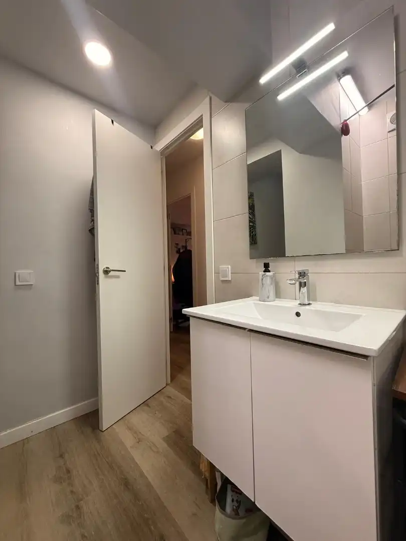 Bathroom of Flat for rent in Barcelona  with Air Conditioner, Heating and Parquet flooring