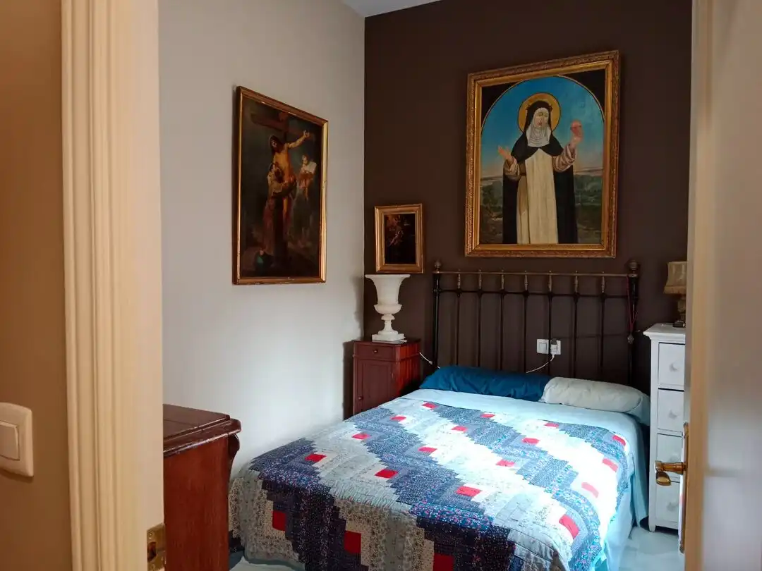 Habitación de Piso en venta en Sevilla con Aire acondicionado y Calefacción