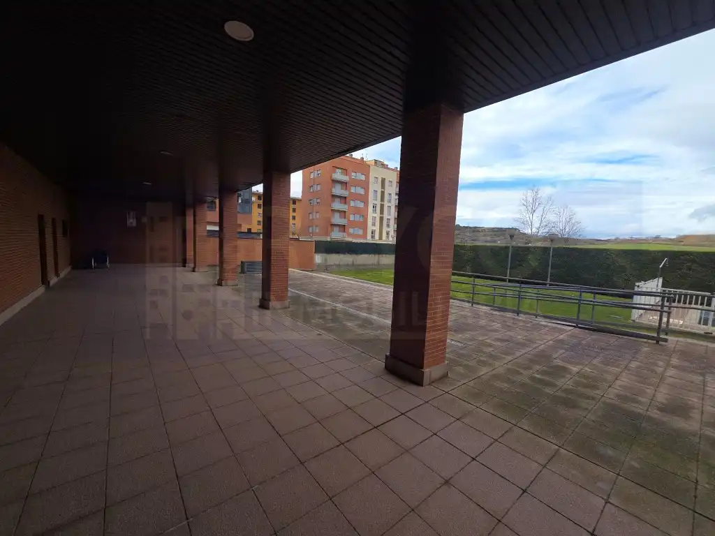 Terrasse von Wohnungen zum Verkauf in  Logroño mit Heizung, Terrasse und Schwimmbad