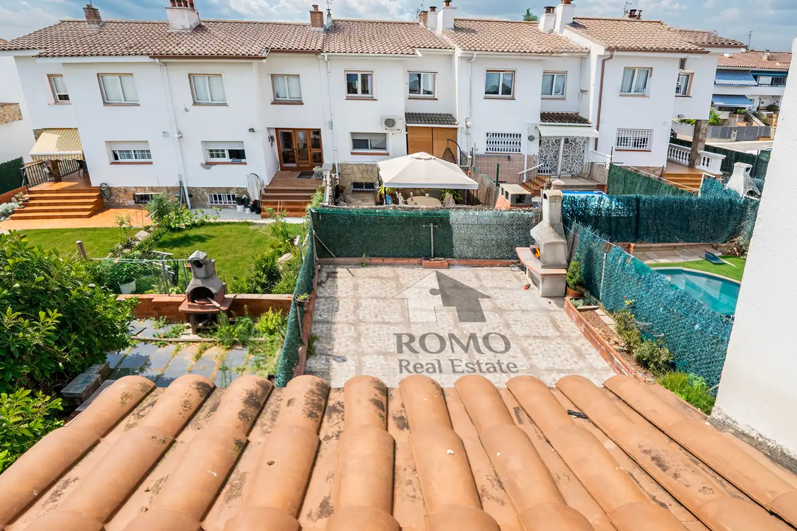 Vista exterior de Casa adosada en venta en Santa Perpètua de Mogoda con Balcón