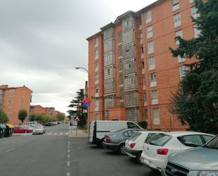 Vista exterior de Pis en venda en Segovia Capital amb Terrassa