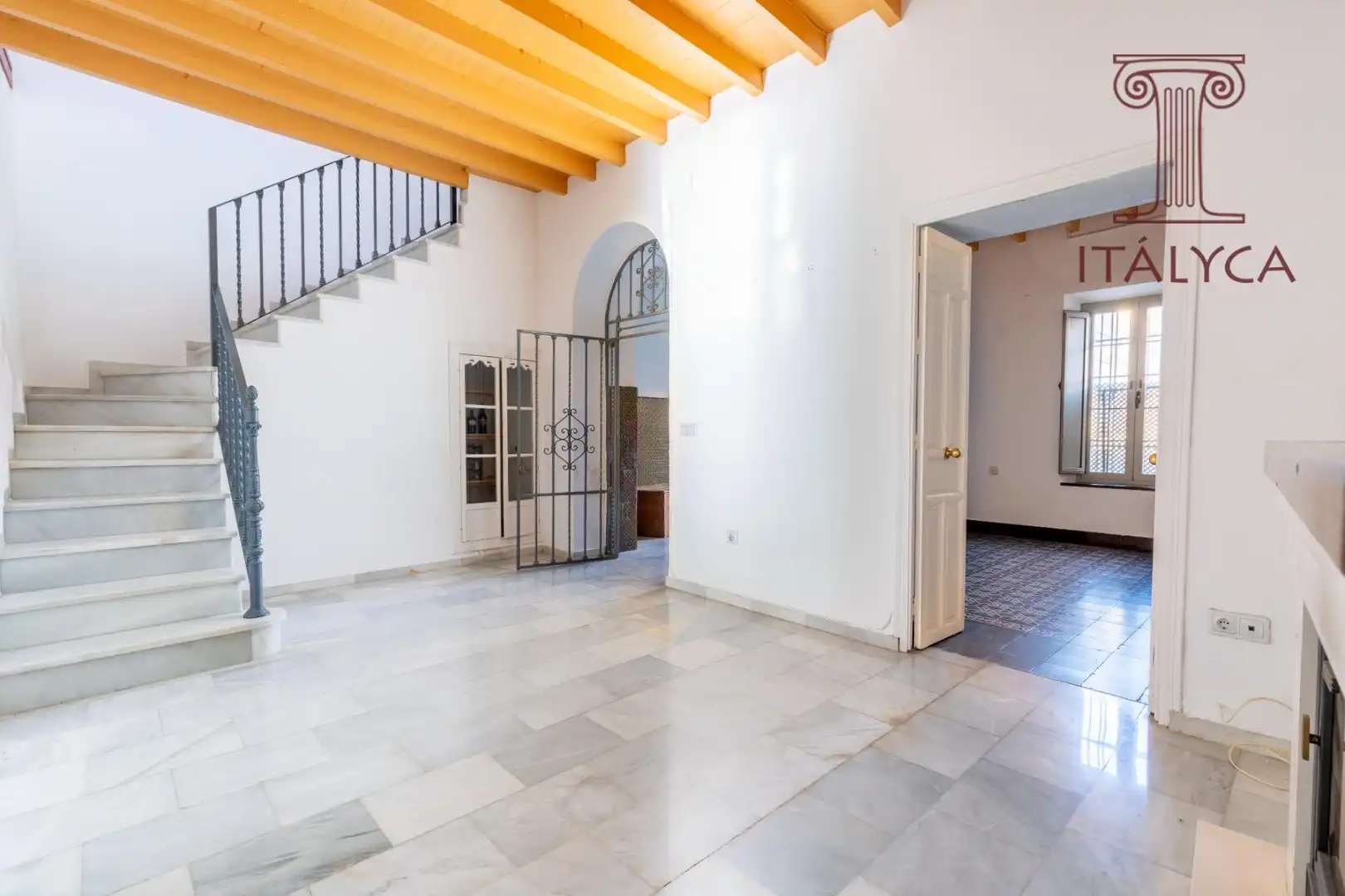 Casa o xalet en venda en Bormujos amb Aire condicionat, Calefacció i Jardí privat