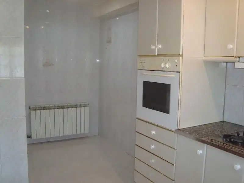 Cocina de Casa adosada en venta en Llinars del Vallès con Calefacción, Jardín privado y Horno
