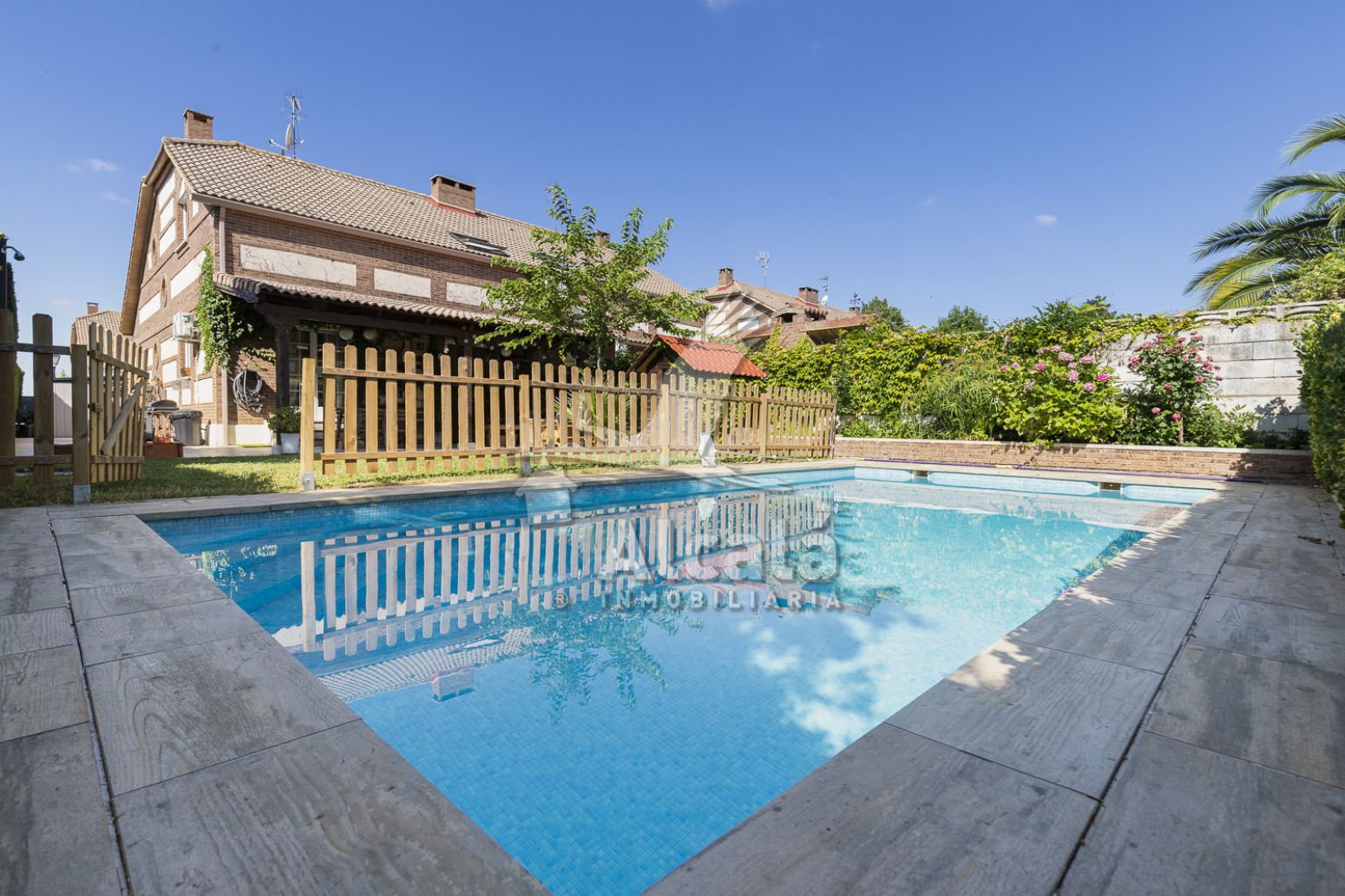 Swimming pool of House or chalet for sale in Villanueva de la Torre  with Air Conditioner and Heating