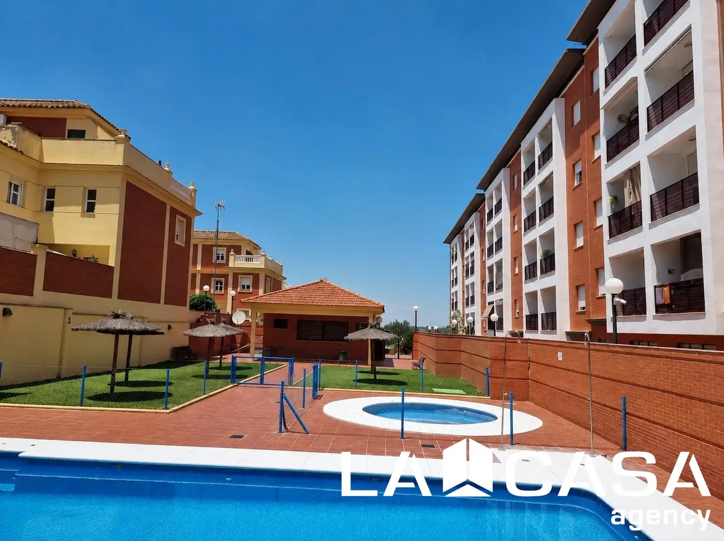 Detached homes for sale in La Motilla - Fuente del Rey