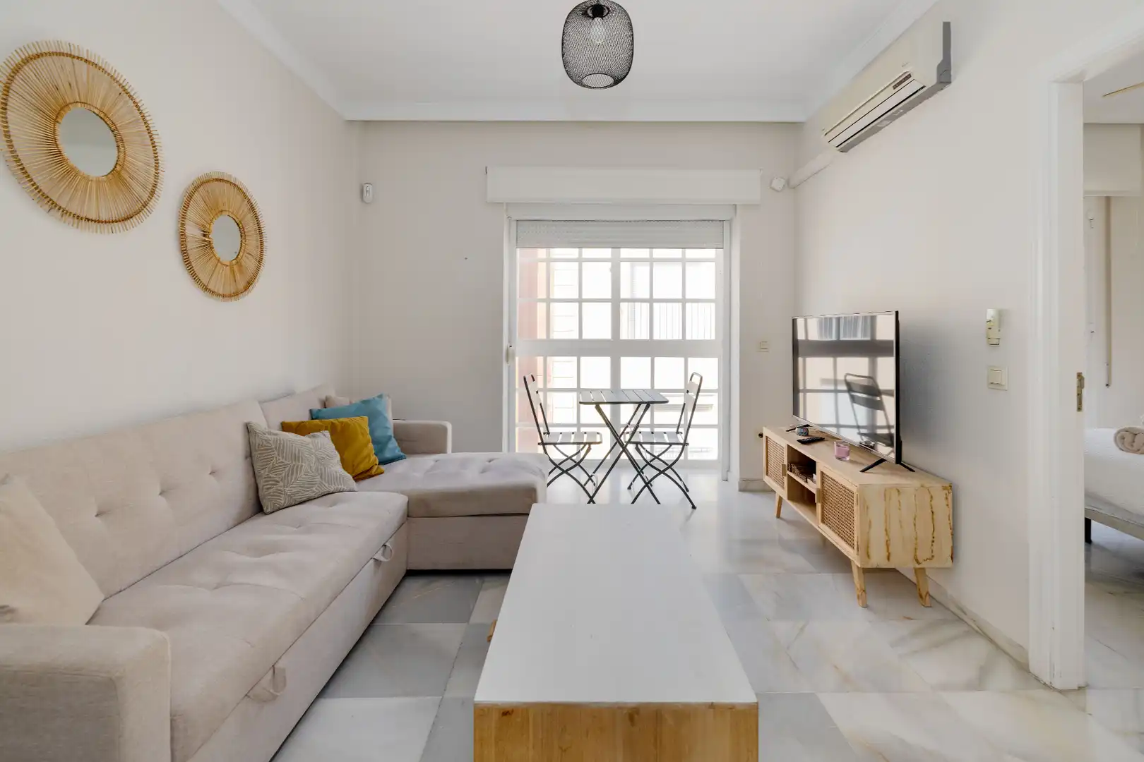 Living room of Flat for sale in Málaga  with Air Conditioner, Heating and Storage room