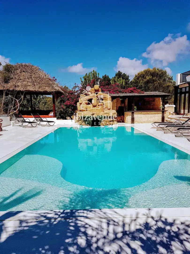 Swimming pool of Houses for sale in Santa Eulària des Riu  with Air Conditioner, Private garden and Terrace