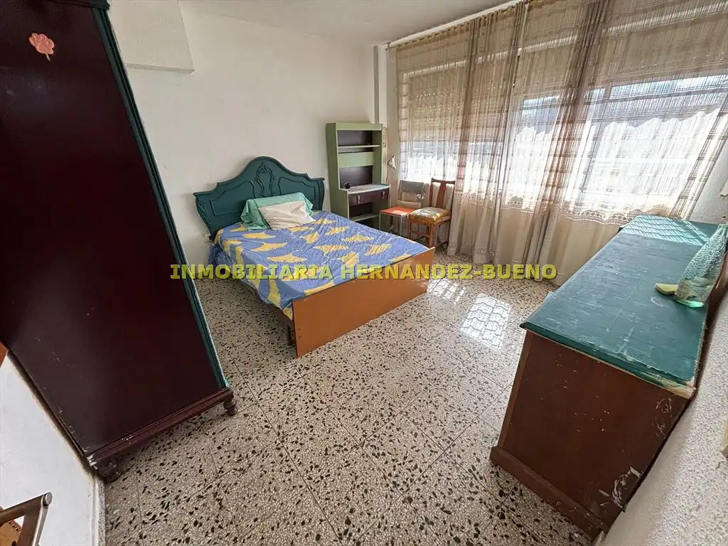 Habitación de Local en venta en Salamanca