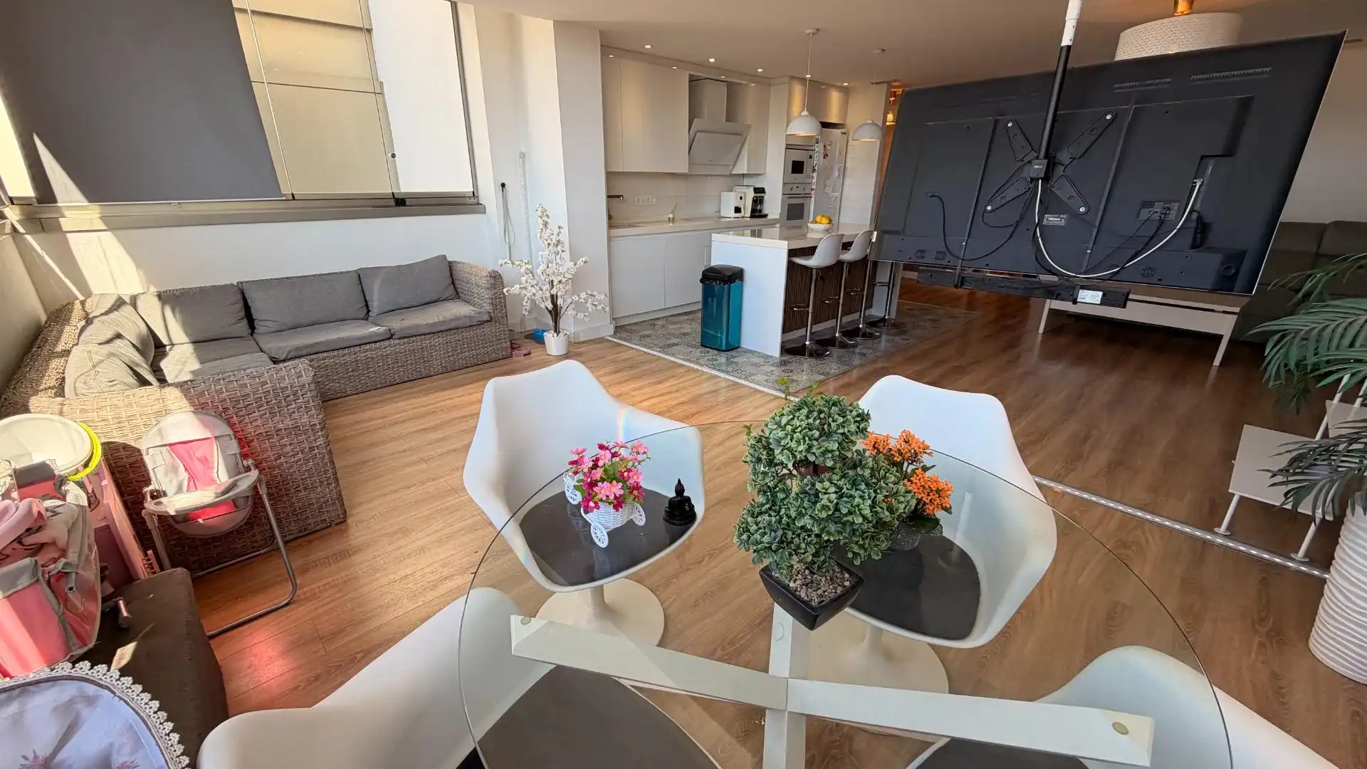 Wohnzimmer von Dachboden zum Verkauf in Elche / Elx mit Heizung, Terrasse und Abstellraum