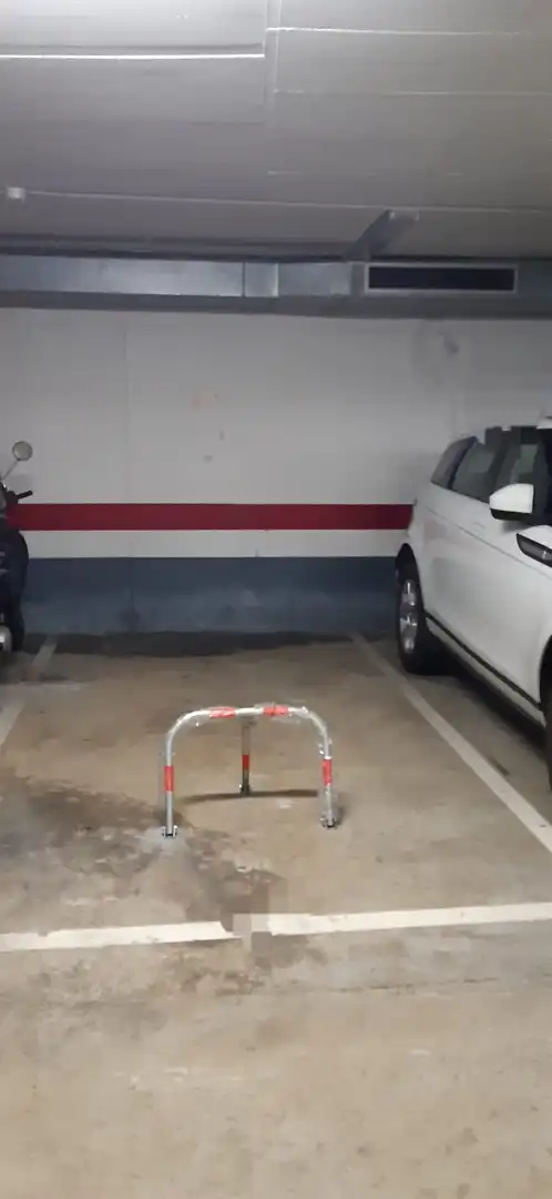 Einzelparkplatz zum Verkauf in Avinguda de Can Marcet 18, imagen 2