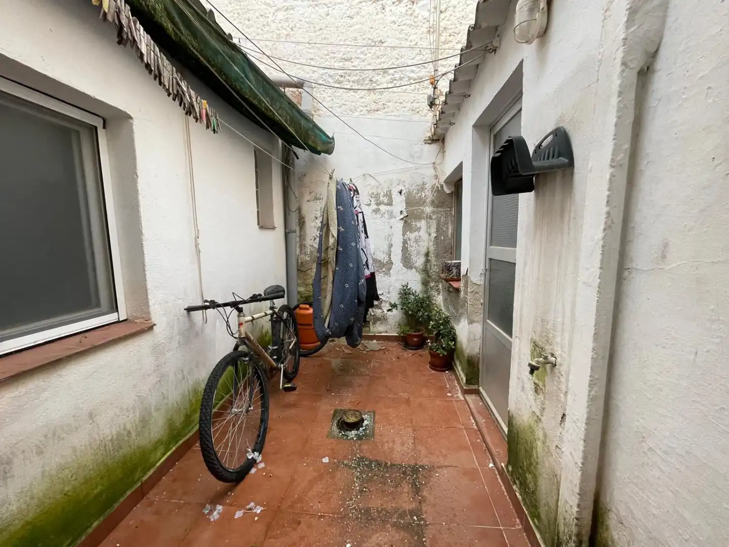 Vista exterior de Pis en venda en Valdepeñas amb Aire condicionat i Traster