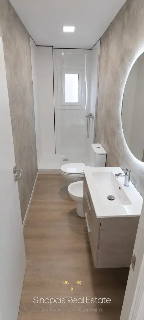 Baño de Ático en venta en Castelldefels con Aire acondicionado, Calefacción y Parquet