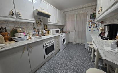 Cuina de Pis en venda en Arganda del Rey amb Calefacció, Jardí privat i Forn