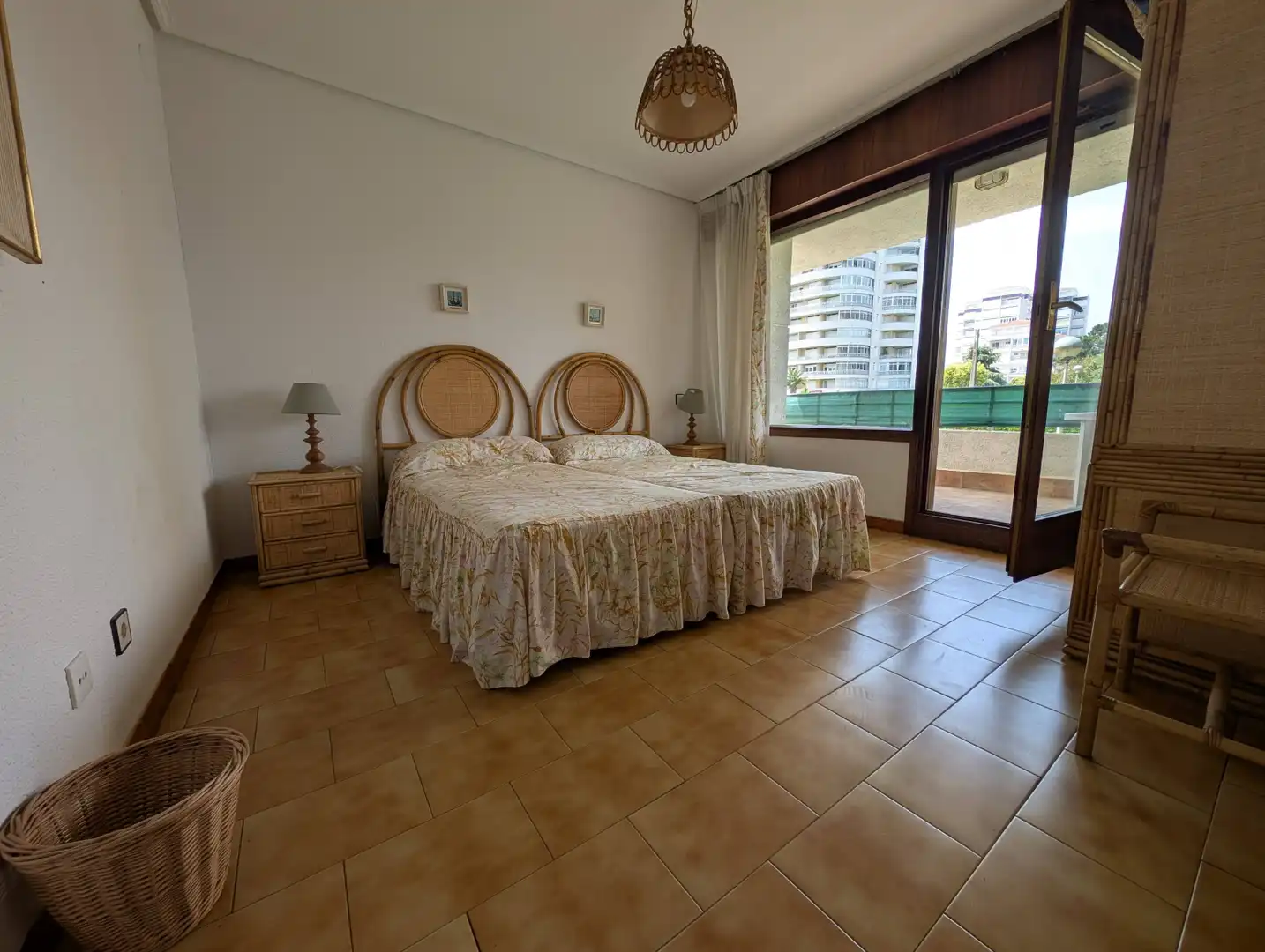 Flat for sale in Laredo - CALLE ENRIQUE MOWINCKEL- RCIA AMANECER, 84, Zona Playa