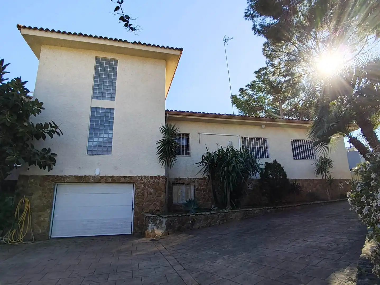 Vista exterior de Casa o chalet en venta en Torrent con Aire acondicionado, Calefacción y Jardín privado