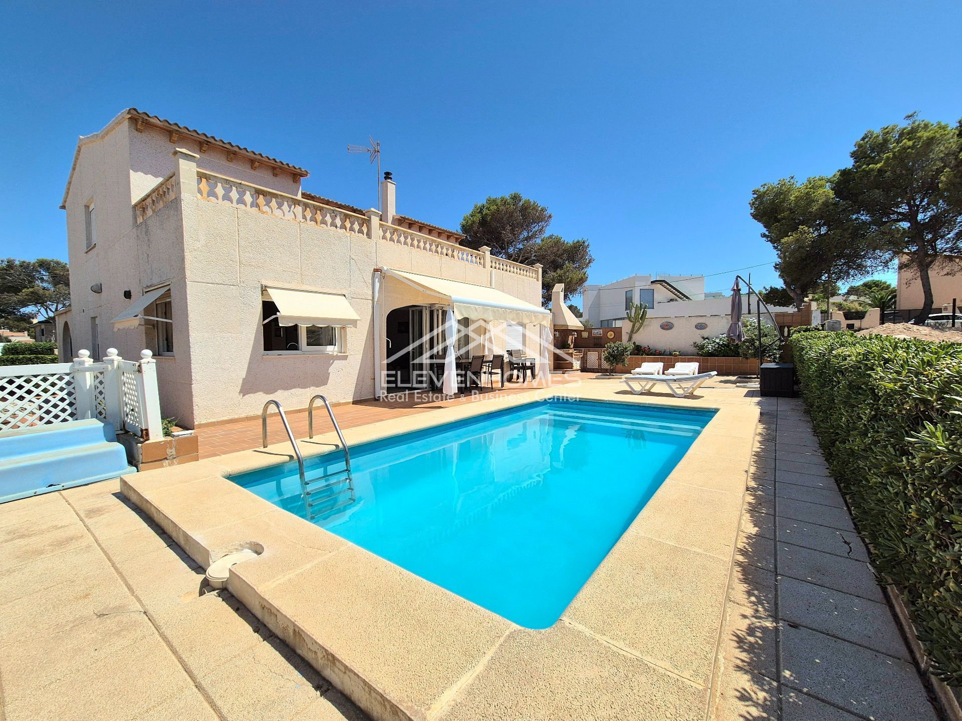 Vista exterior de Casa o xalet en venda en Calvià amb Aire condicionat, Calefacció i Jardí privat