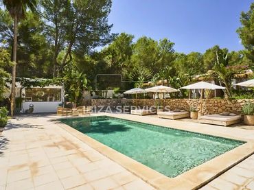 Chalet con piscina en venta en Roca Llisa