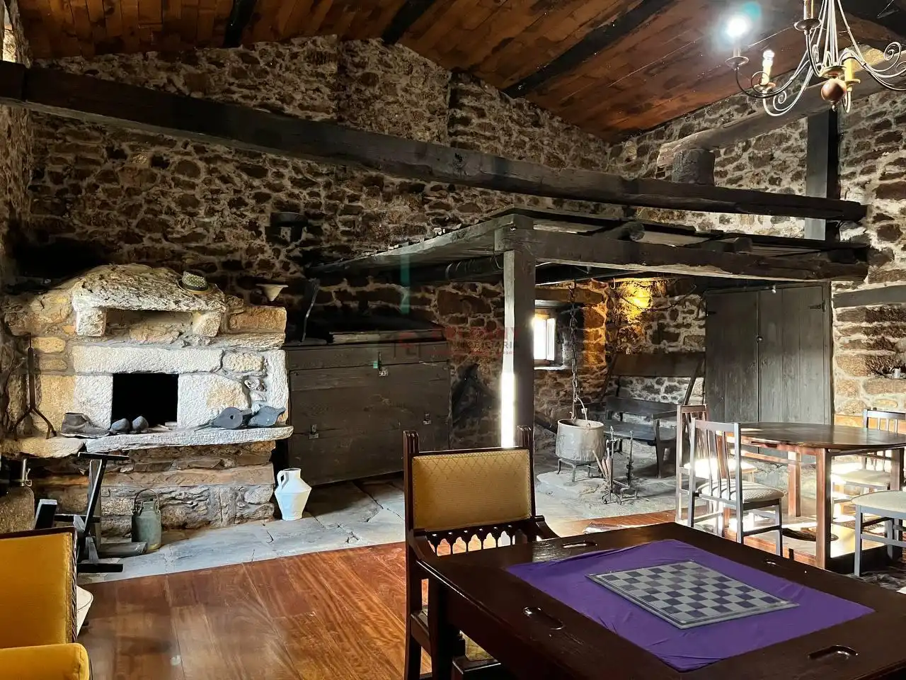 Cuina de Local en venda en A Pobra de Trives  amb Aire condicionat i Moblat