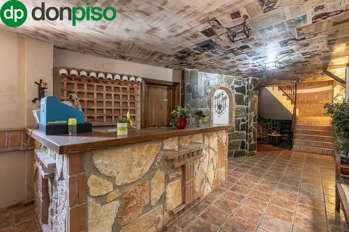 Local en venta en Pinos Genil con Terraza