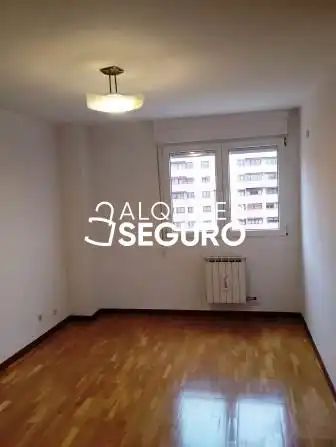 Habitación de Piso de alquiler en Valladolid con Calefacción