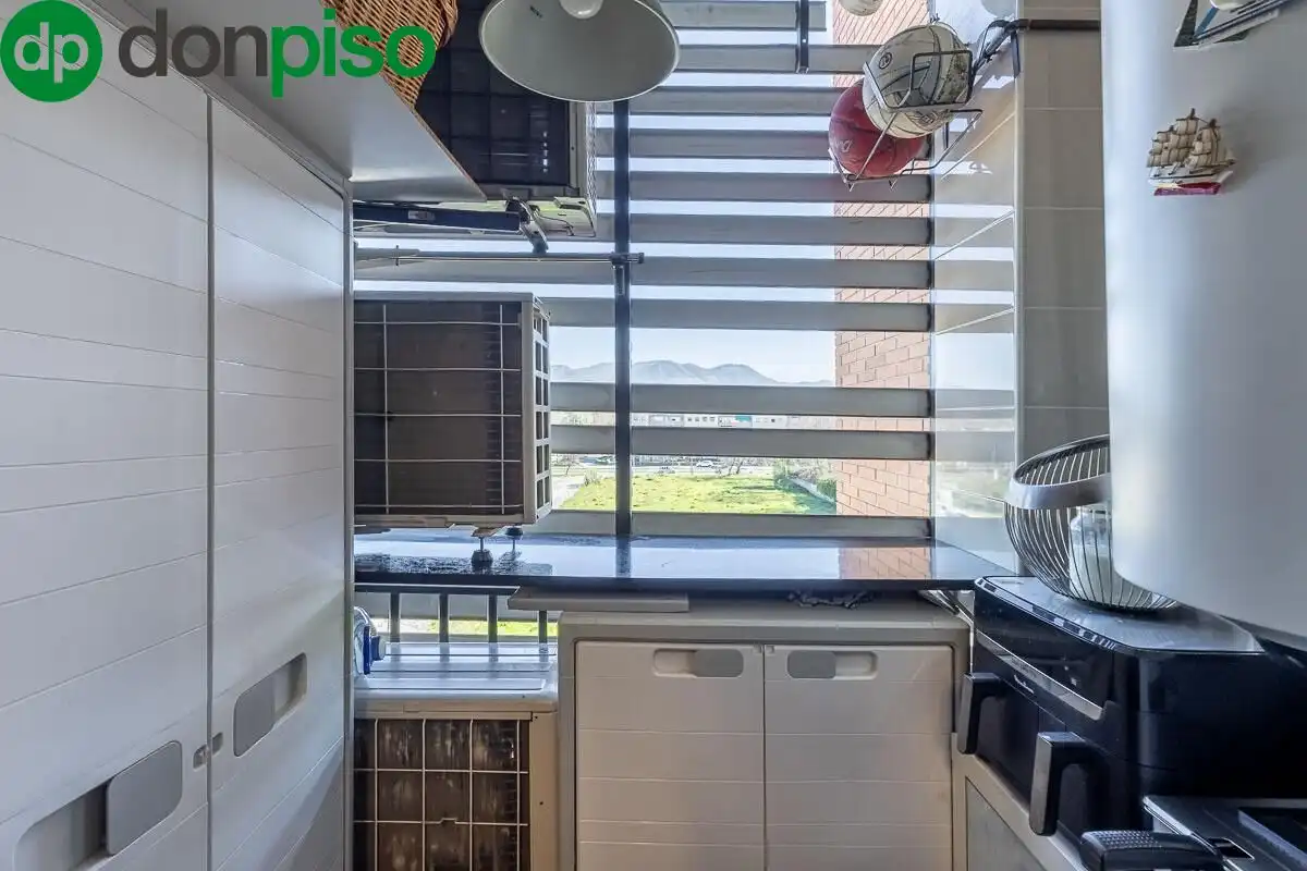 Kitchen of Flat for sale in Granada  with Air Conditioner, Terrace and Community pool