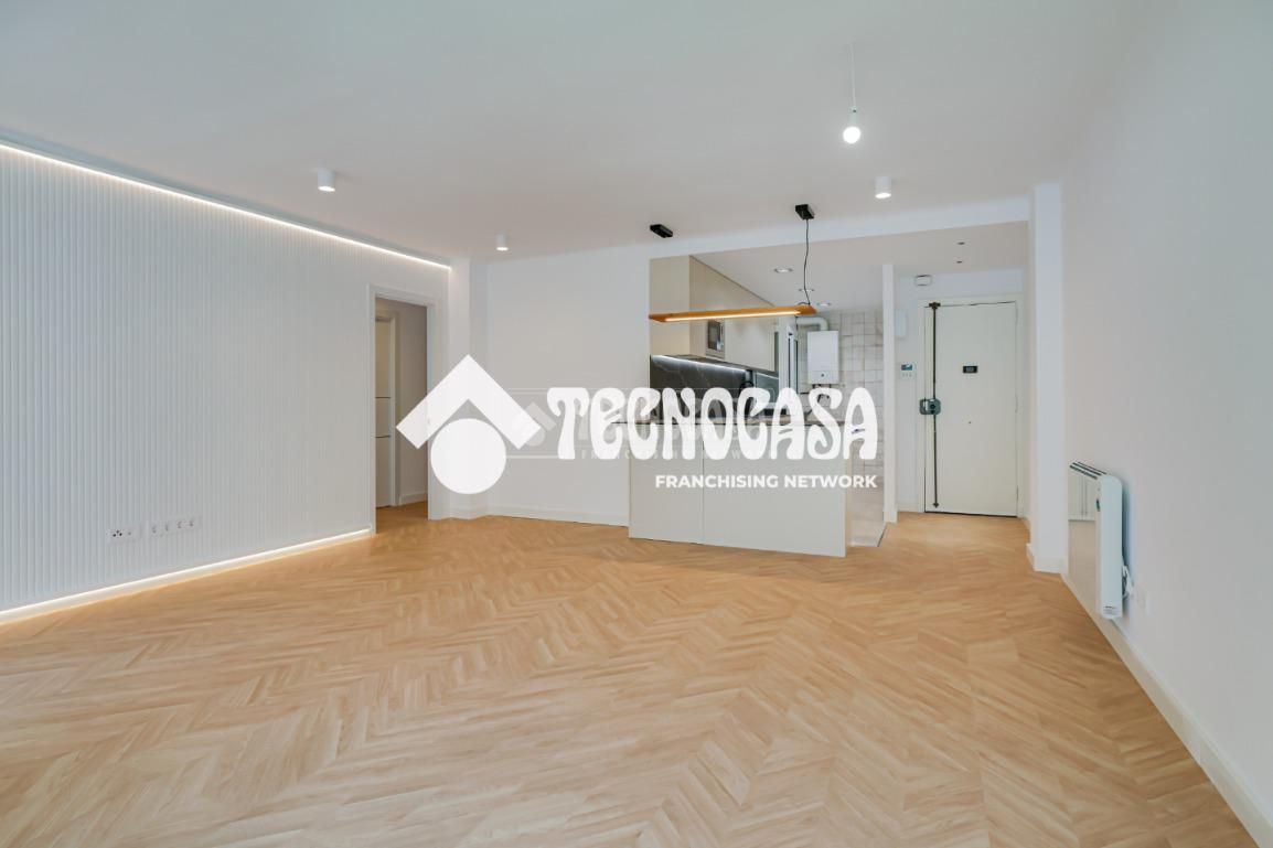 Flat for sale in Sant Adrià de Besòs  with Air Conditioner, Heating and Parquet flooring