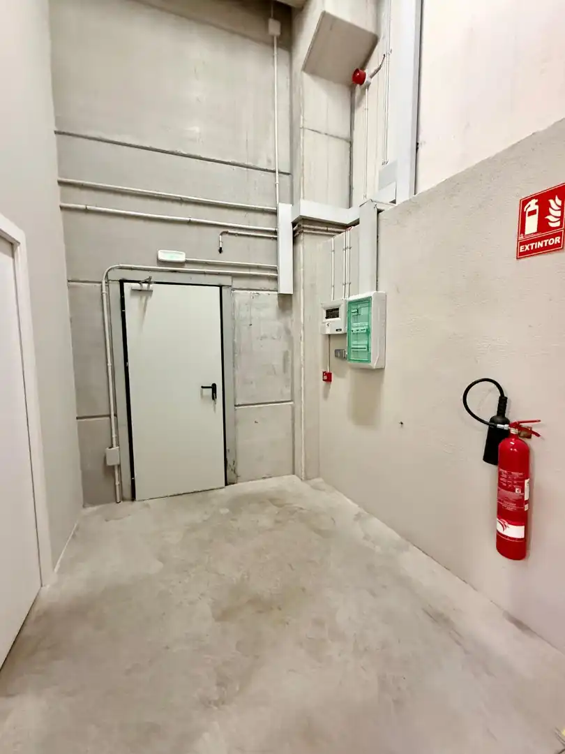 Fabrikhallen zur Miete in Santa Perpètua de Mogoda